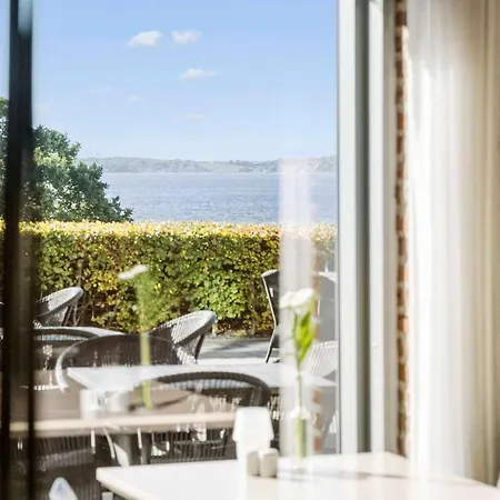 Hotel Sønderborg Strand 4*