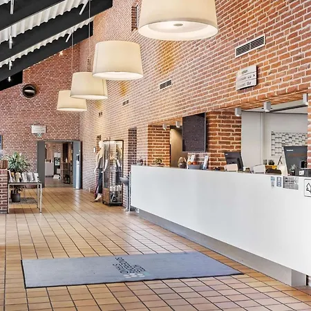 Hotel Sonderborg Strand מלון 4*