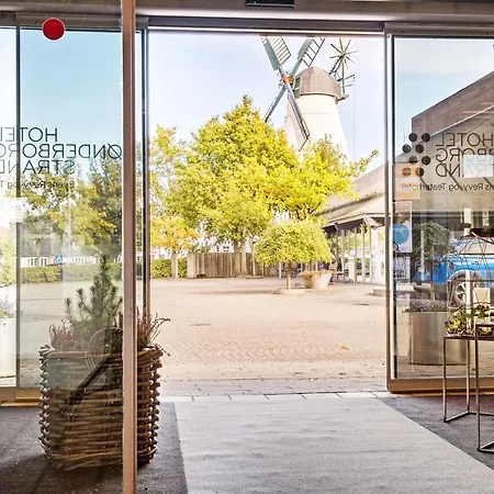 Hotell Hotel Sonderborg Strand 4*