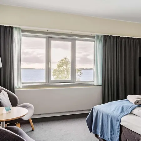 מלון Hotel Sonderborg Strand 4*