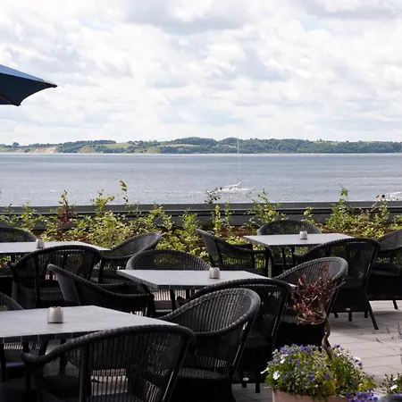 Отель Hotel Sonderborg Strand Сённерборг