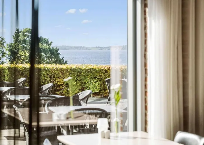 Hotel Sonderborg Strand 4*